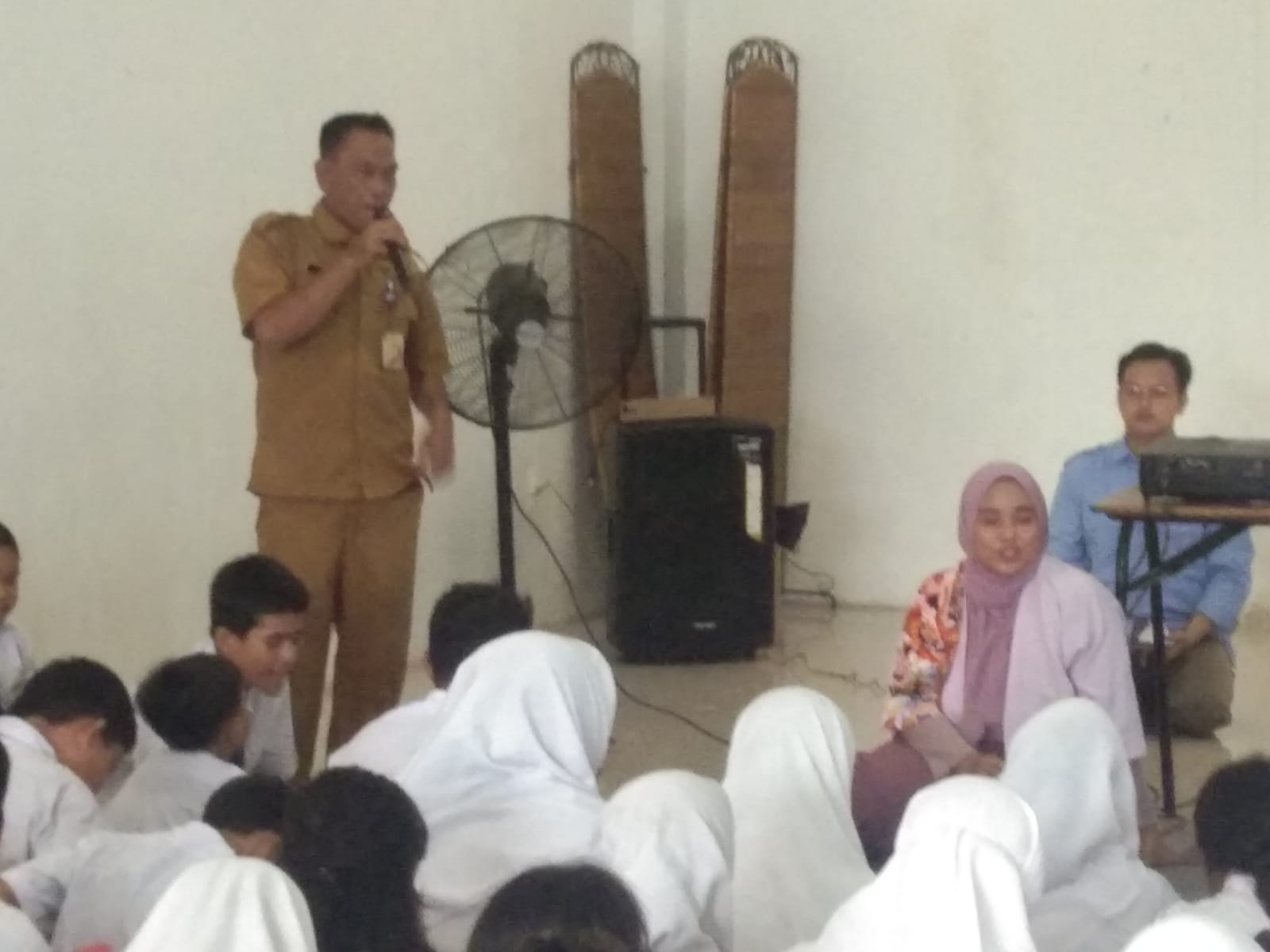 Roadshow Workshop Membaca Di SMP Kapin